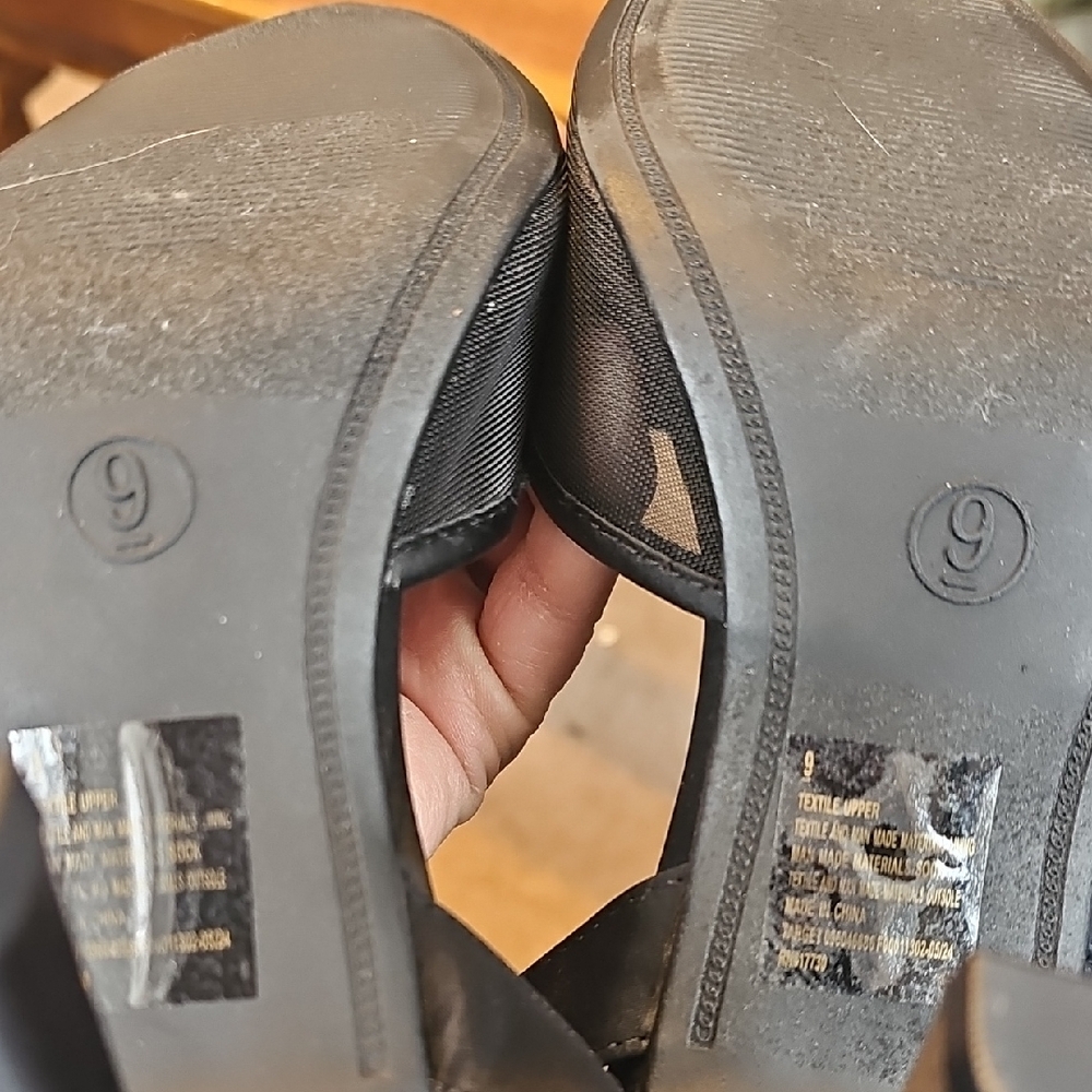 A New Day Black Heels with Rosette Detail - Picture 9 of 10